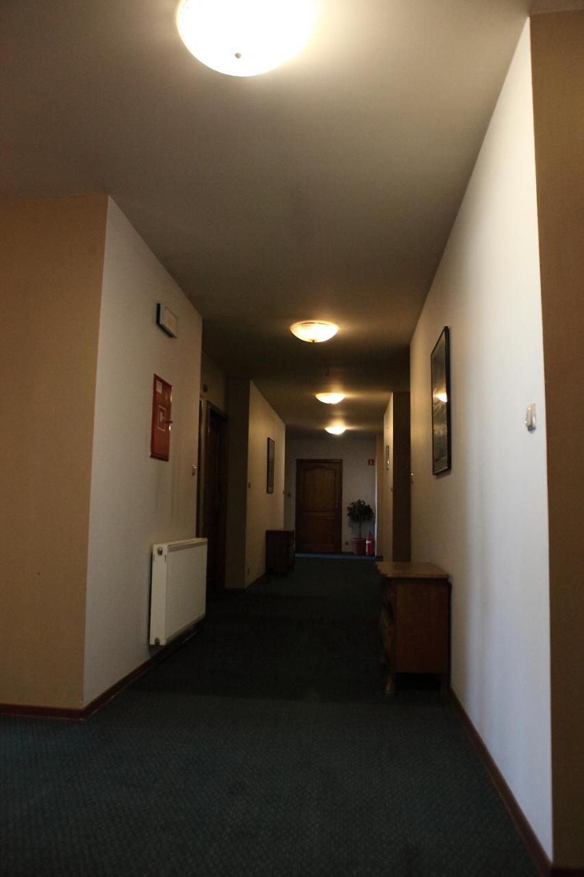 Katrina Aparthotel Ostrzeszów Exterior foto
